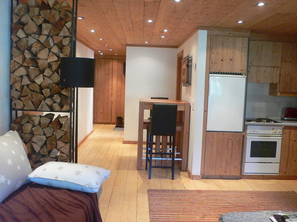 St Martin Apartments เทช ภายนอก รูปภาพ